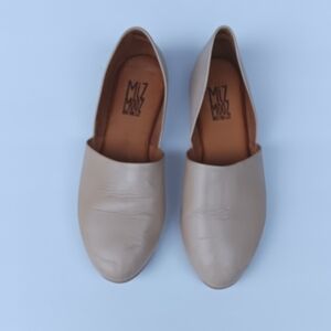 Miz Mooz Kimmy Flat US sz 6.5-7 Taupe/Light Brown